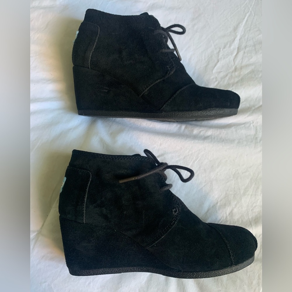 TOMS Desert Wedge ankle bootie